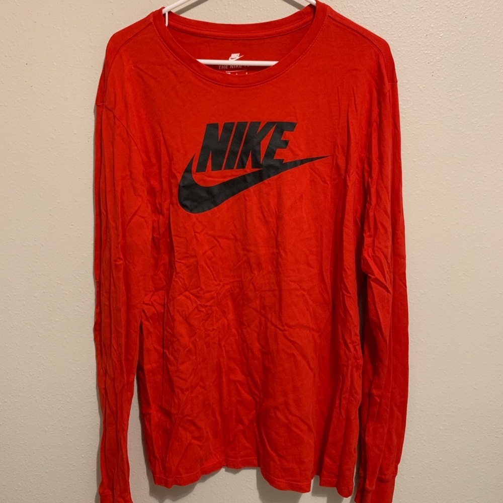 Men’s Nike long sleeve shirt size L